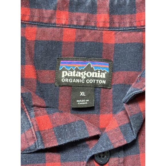 PATAGONIA Long Sleeve shirt, XL, Lightweight Flannel Red & Blue Plaid - Picture 3 of 8